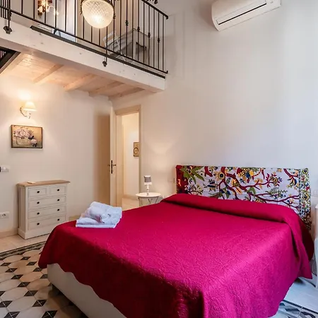 Casa Giardino Botanico بيت للعطل
