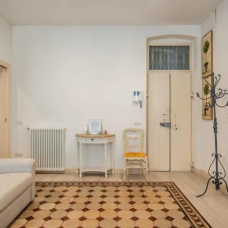 Casa Giardino Botanico Holiday home *